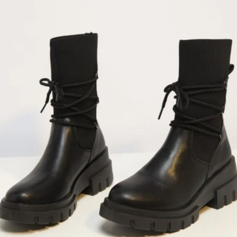 Black Women's Lace-Up Boots Sz 38